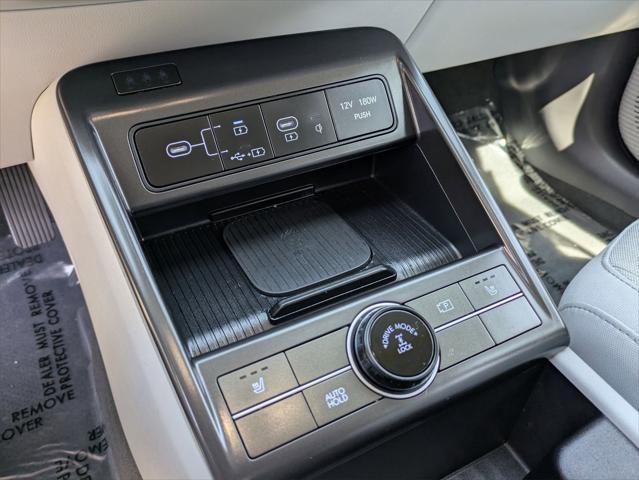Photo of 2024 Neoteric Yellow Hyundai KONA