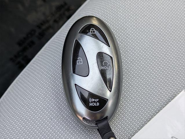 Photo of 2024 Neoteric Yellow Hyundai KONA