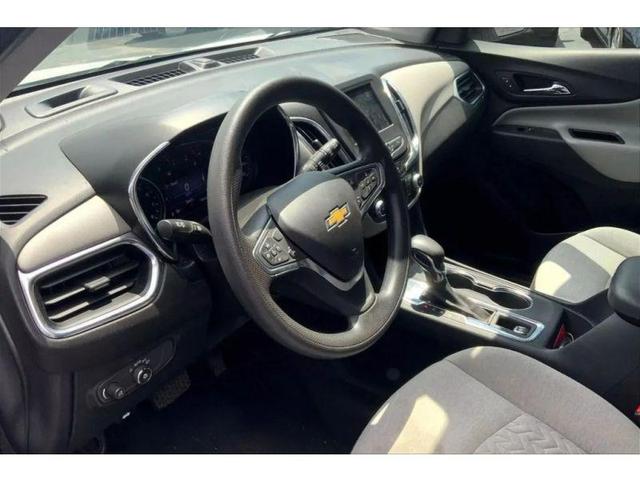 Photo of 2023 Summit White Chevrolet Equinox
