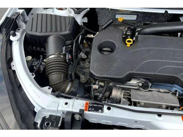 Photo of 2023 Summit White Chevrolet Equinox