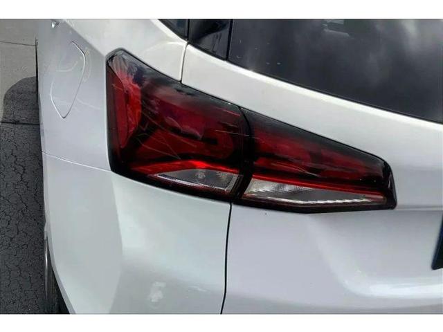Photo of 2023 Summit White Chevrolet Equinox