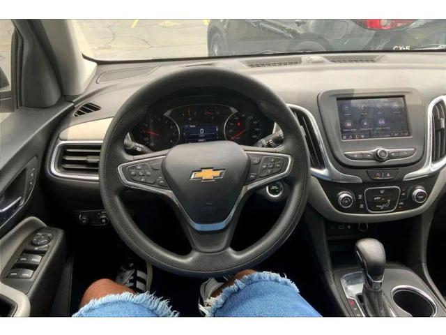 Photo of 2023 Summit White Chevrolet Equinox