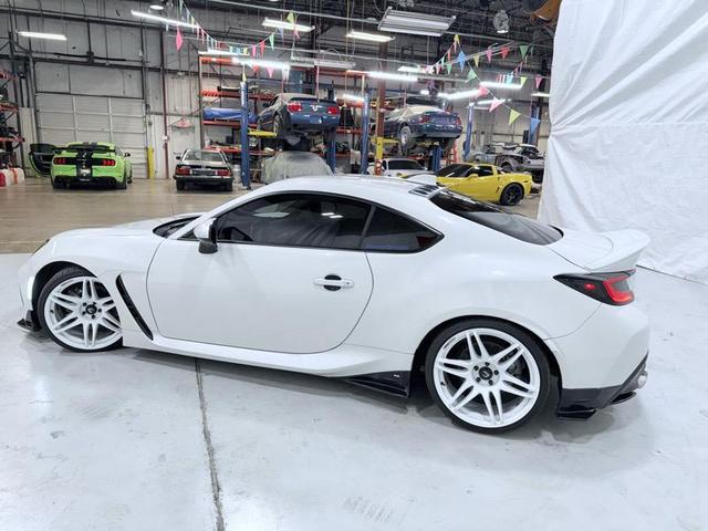 Photo of 2023 WHITE Subaru BRZ