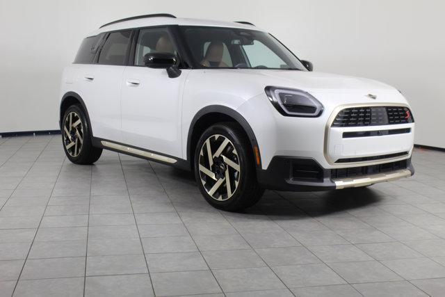 Photo of 2025 Nanuq White MINI Countryman