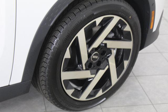 Photo of 2025 Nanuq White MINI Countryman