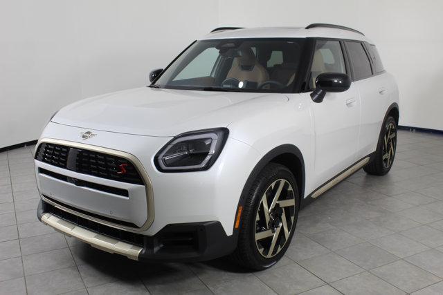 Photo of 2025 Nanuq White MINI Countryman