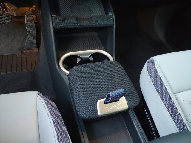 Photo of 2025 British Racing Green IV Metallic MINI Countryman