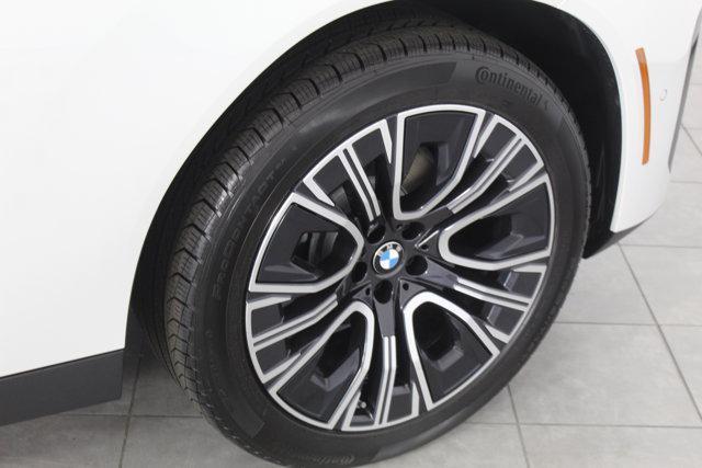 Photo of 2025 Mineral White Metallic BMW X3