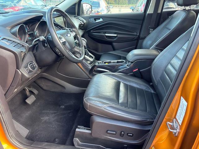 Photo of 2016 Sunset Ford Escape