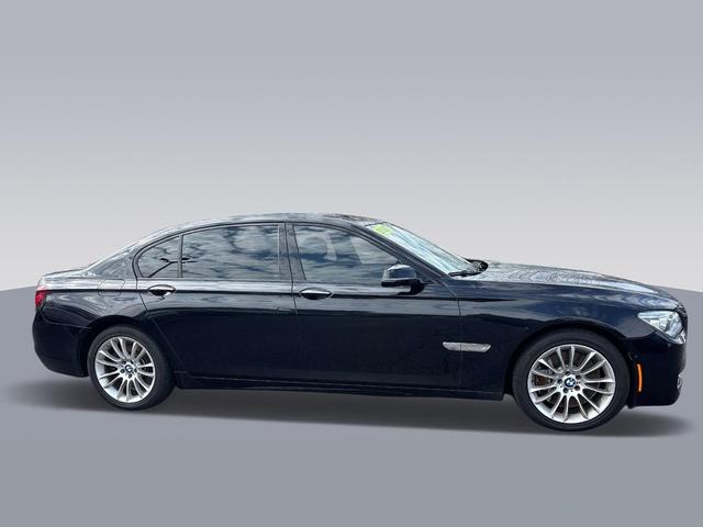 Photo of 2015 Black Sapphire Metallic BMW 750