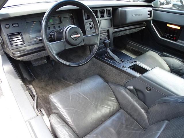 Photo of 1984 SILVER Chevrolet Corvette