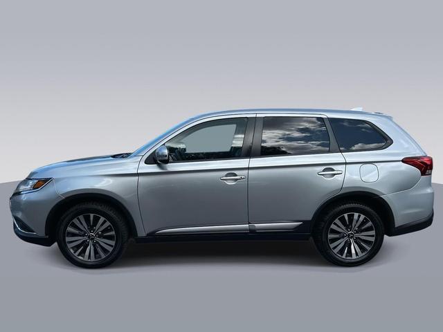 Photo of 2019 Alloy Silver Metallic Mitsubishi Outlander