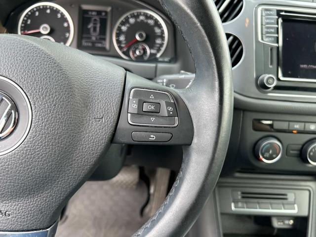 Photo of 2017 Deep Black Pearl Metallic Volkswagen Tiguan