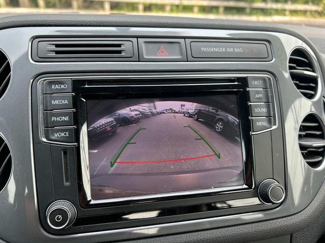 Photo of 2017 Deep Black Pearl Metallic Volkswagen Tiguan