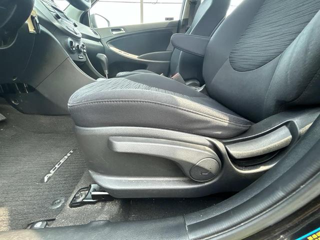 Photo of 2015 Ultra Black Pearl Hyundai Accent