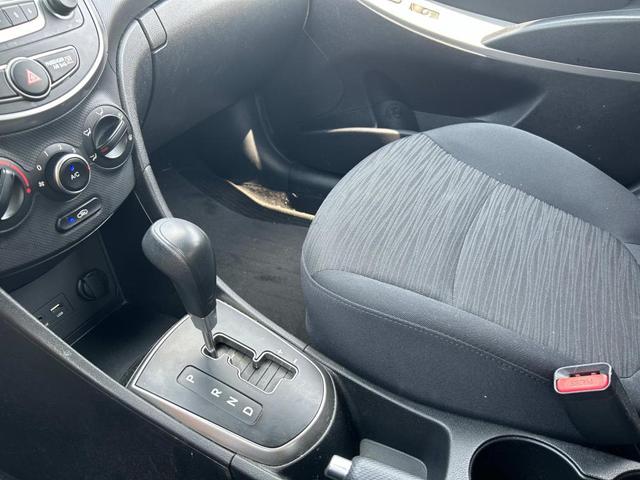 Photo of 2015 Ultra Black Pearl Hyundai Accent
