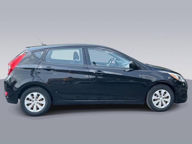 Photo of 2015 Ultra Black Pearl Hyundai Accent