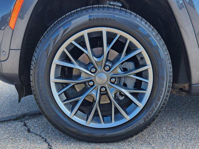Photo of 2025 Baltic Gray Metallic Clearcoat Jeep Grand Cherokee