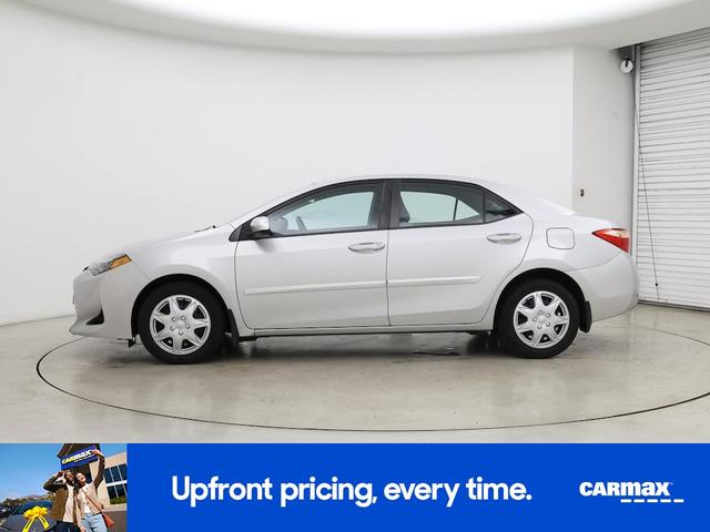Photo of 2017 Silver Toyota Corolla
