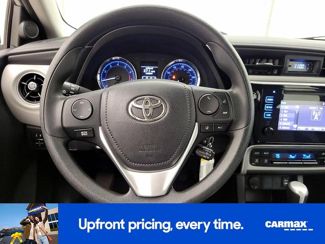 Photo of 2017 Silver Toyota Corolla