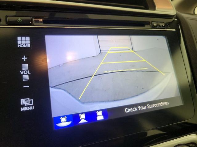 Photo of 2015 White Honda Fit