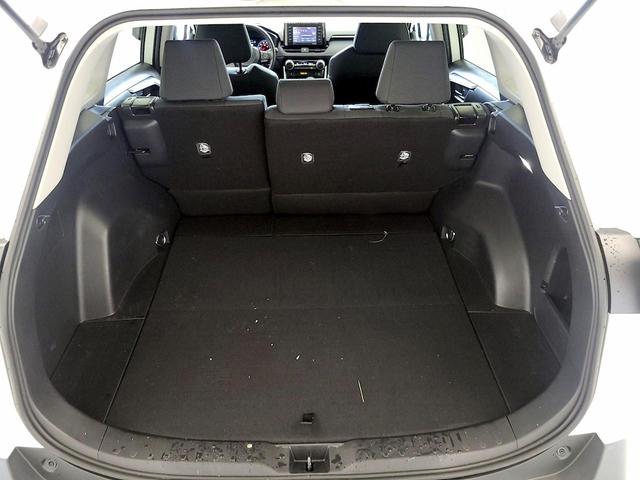 Photo of 2022 White Toyota RAV4