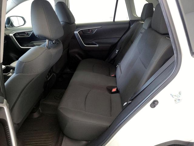 Photo of 2022 White Toyota RAV4