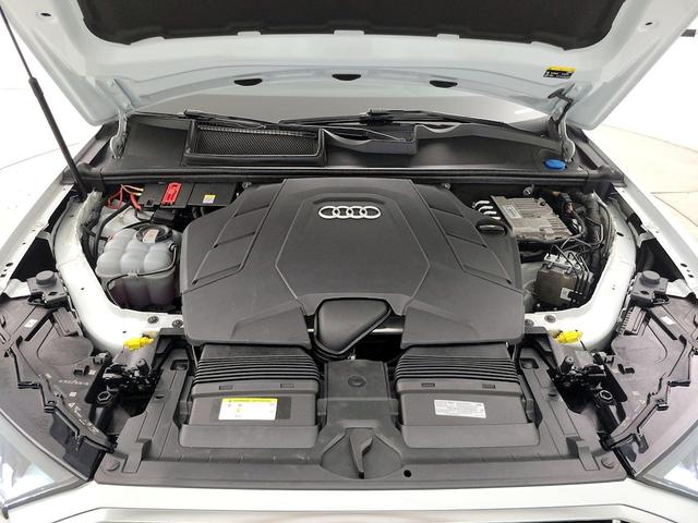 Photo of 2021 White Audi Q7