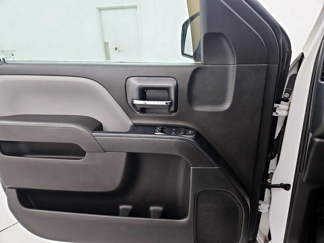 Photo of 2016 White Chevrolet Silverado 1500
