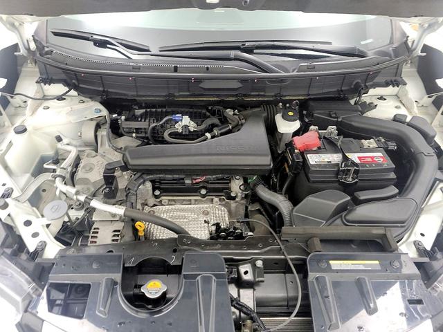 Photo of 2020 White Nissan Rogue
