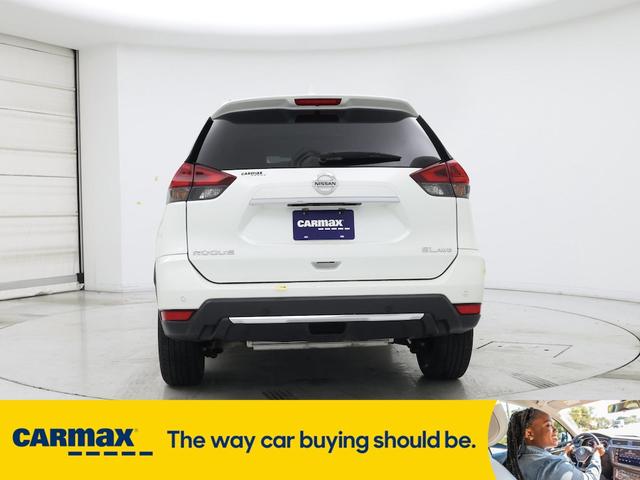 Photo of 2020 White Nissan Rogue