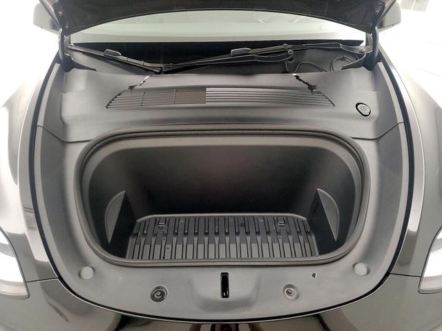 Photo of 2021 Black Tesla Model Y