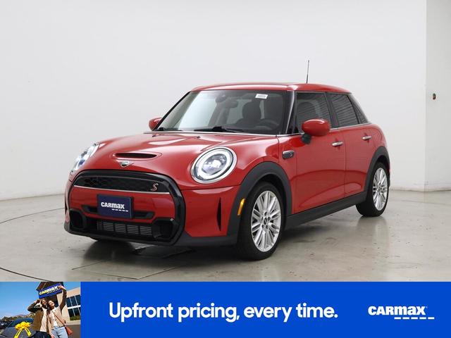 Photo of 2023 Red MINI Hardtop