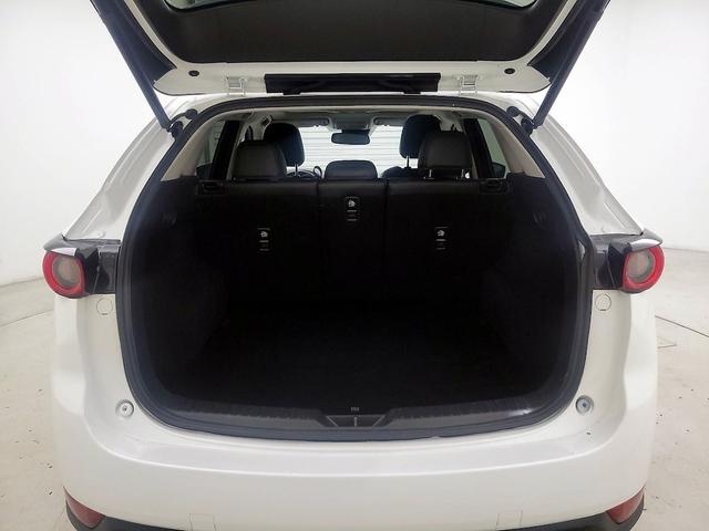 Photo of 2021 White Mazda CX-5