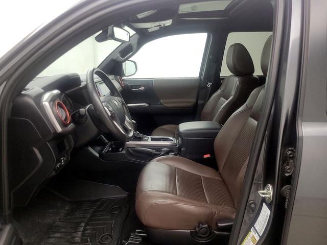 Photo of 2018 Gray Toyota Tacoma