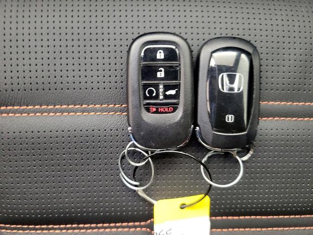 Photo of 2025 Gray Honda CR-V Hybrid