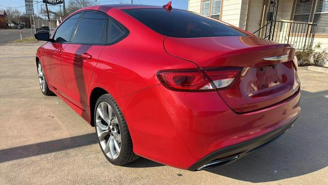 Photo of 2016 Redline Red Tricoat Pearl Chrysler 200