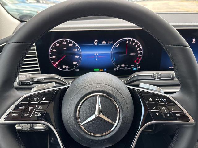 Photo of 2025 Alpine Mercedes-Benz GLE 450e