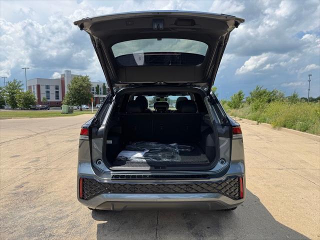 Photo of 2025 Platinum Gray Volkswagen Tiguan