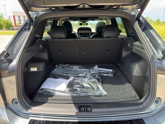 Photo of 2025 Platinum Gray Volkswagen Tiguan
