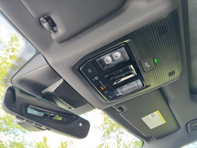 Photo of 2025 Platinum Gray Volkswagen Tiguan
