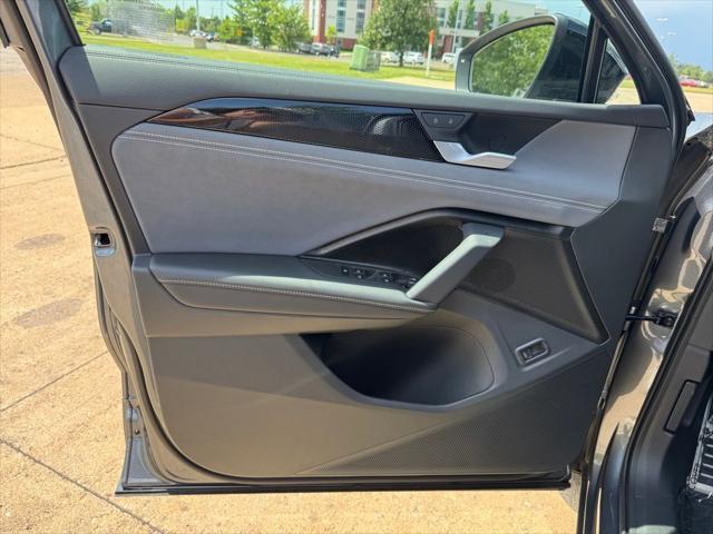 Photo of 2025 Platinum Gray Volkswagen Tiguan