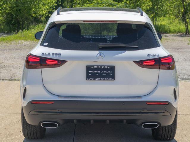 Photo of 2024 White Mercedes-Benz GLA 250
