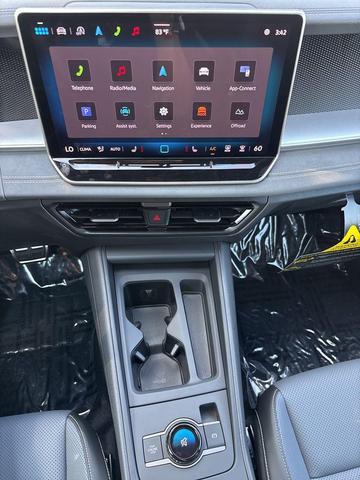 Photo of 2025 Sandstone Volkswagen Tiguan