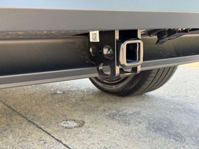 Photo of 2025 pure gray Volkswagen ID.4