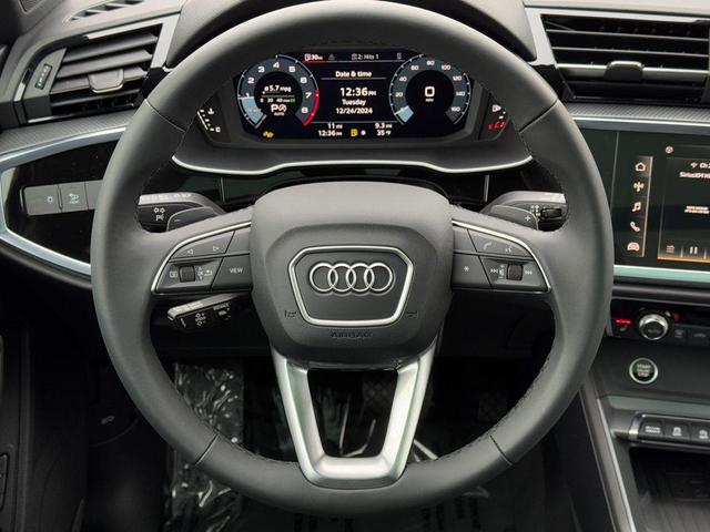 Photo of 2025 Mythos Black Metallic Audi Q3