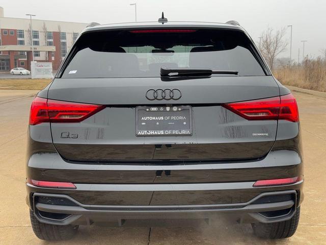 Photo of 2025 Mythos Black Metallic Audi Q3
