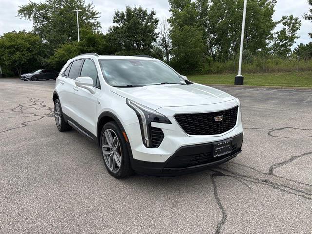 Photo of 2021 Crystal White Tricoat Cadillac XT4