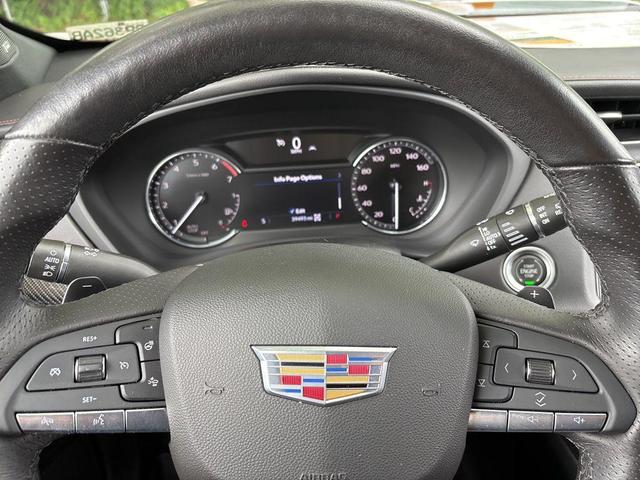 Photo of 2021 Crystal White Tricoat Cadillac XT4