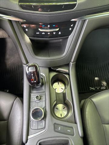 Photo of 2022 Stellar Black Metallic Cadillac XT5